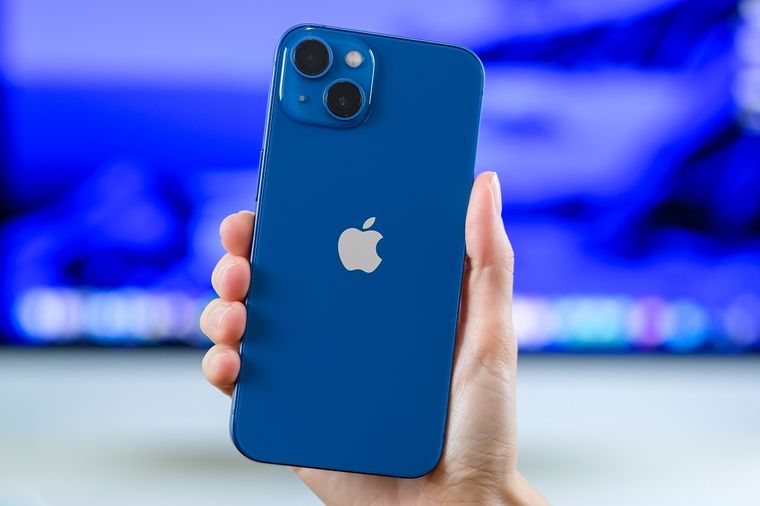 Amazon tira por el piso el precio del iPhone 13, uno de los teléfonos más potentes de la actualidad