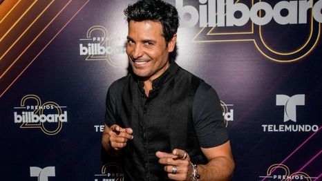 Chayanne bromeó junto a sus seguidores.