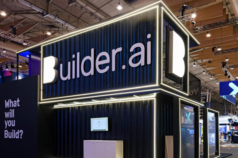 El caso Builder.ai bancarrota expone los riesgos de las afirmaciones falsas sobre inteligencia artificial en el sector tecnológico. El caso Builder.ai bancarrota expone los riesgos de las afirmaciones falsas sobre inteligencia artificial en el sector tecnológico.