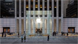 El local de Apple, gran atracción en Nueva York